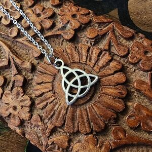 Celtic Necklace Pagan Trinity 925 Silver Necklace Wiccan Witch Infinity Necklace